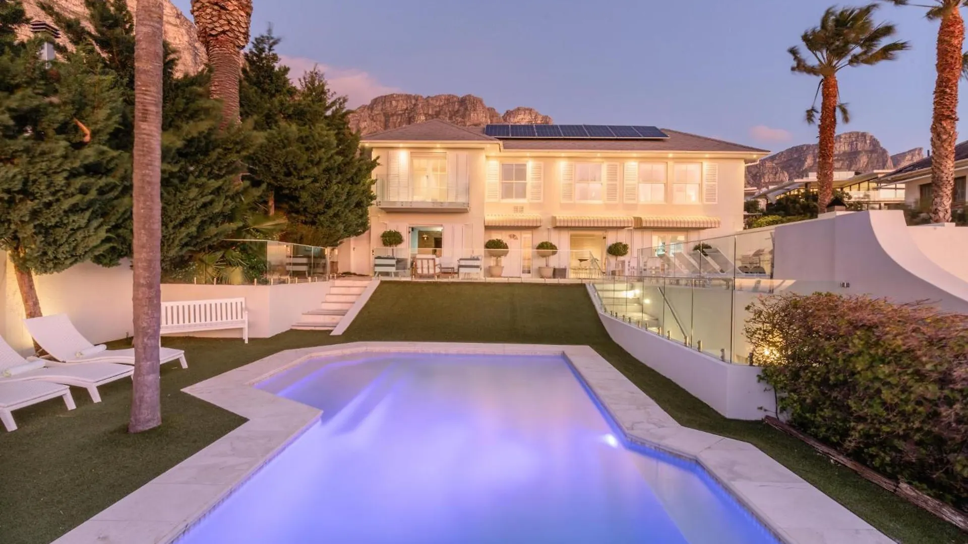 Incredible 6Bed W Pool In Camps Bay Villa Galazzio location